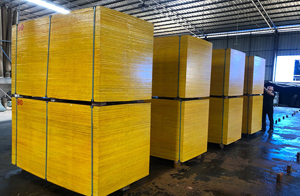 建筑红模板一件多少张